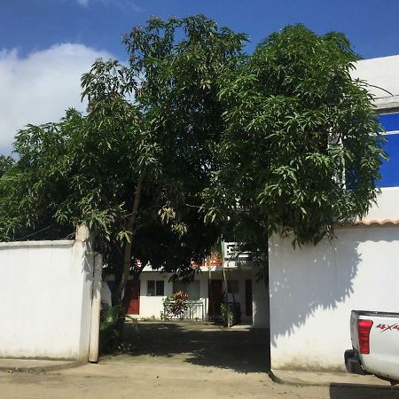 Hostal Sarai Pedernales Exterior foto